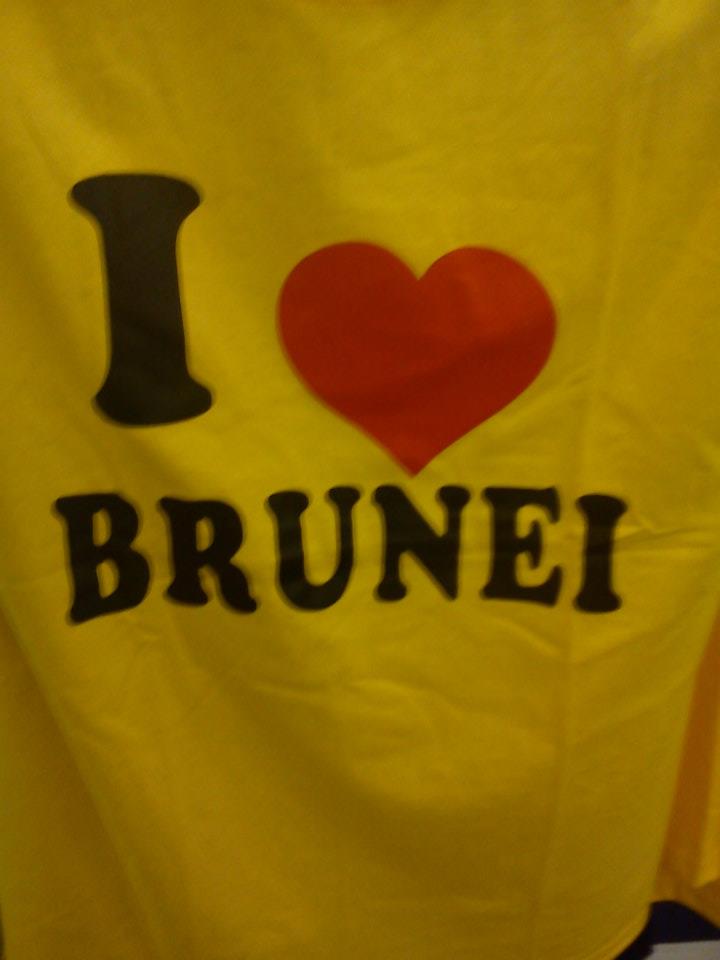 165936_10151118155643833_1237716210_n