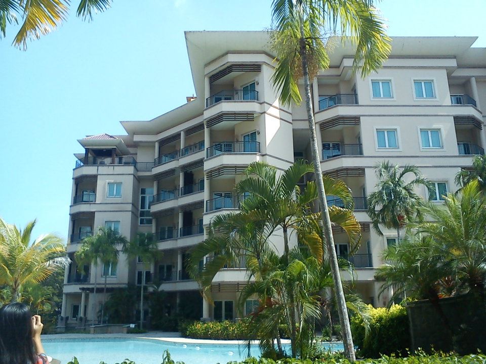 197692_10151086677708833_1089546141_n