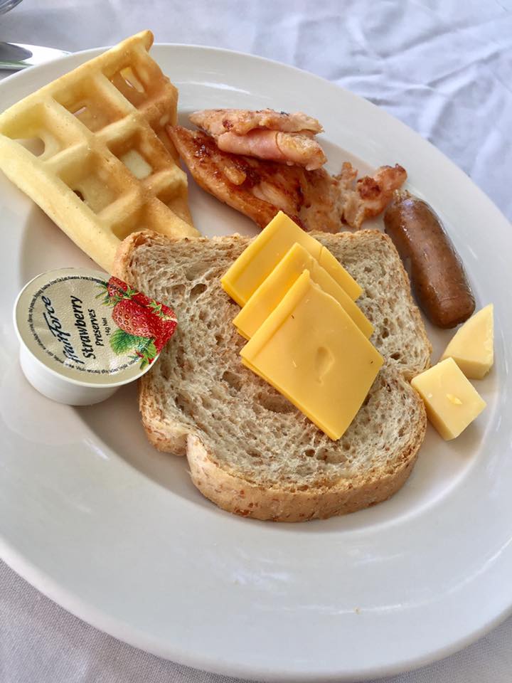 20952947_10155692820218833_3486376861748100655_n