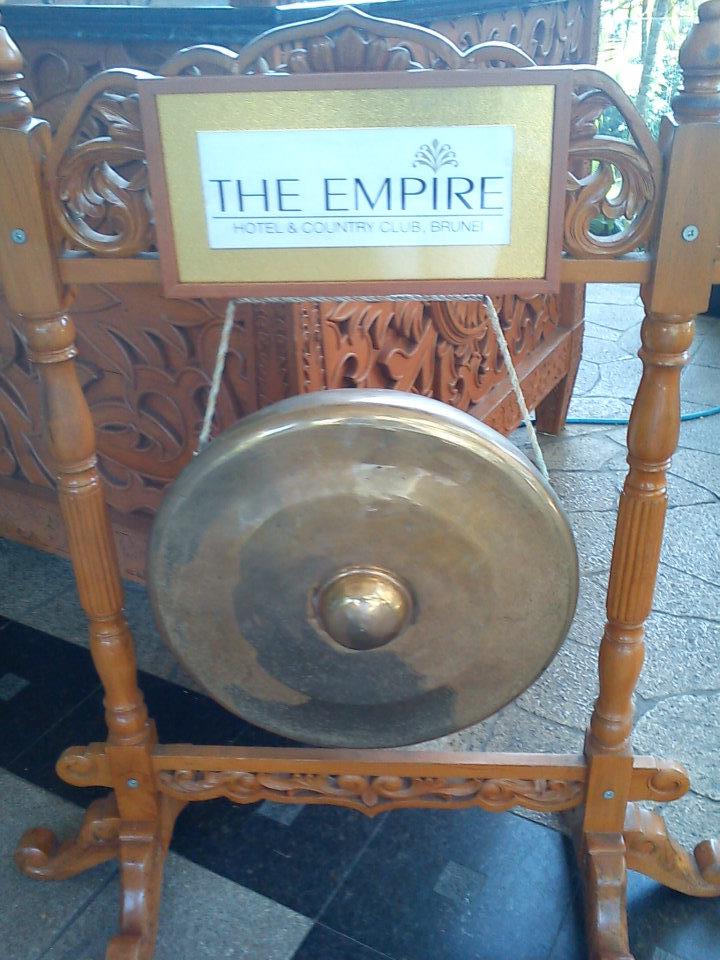 295310_10151086671818833_896196801_n