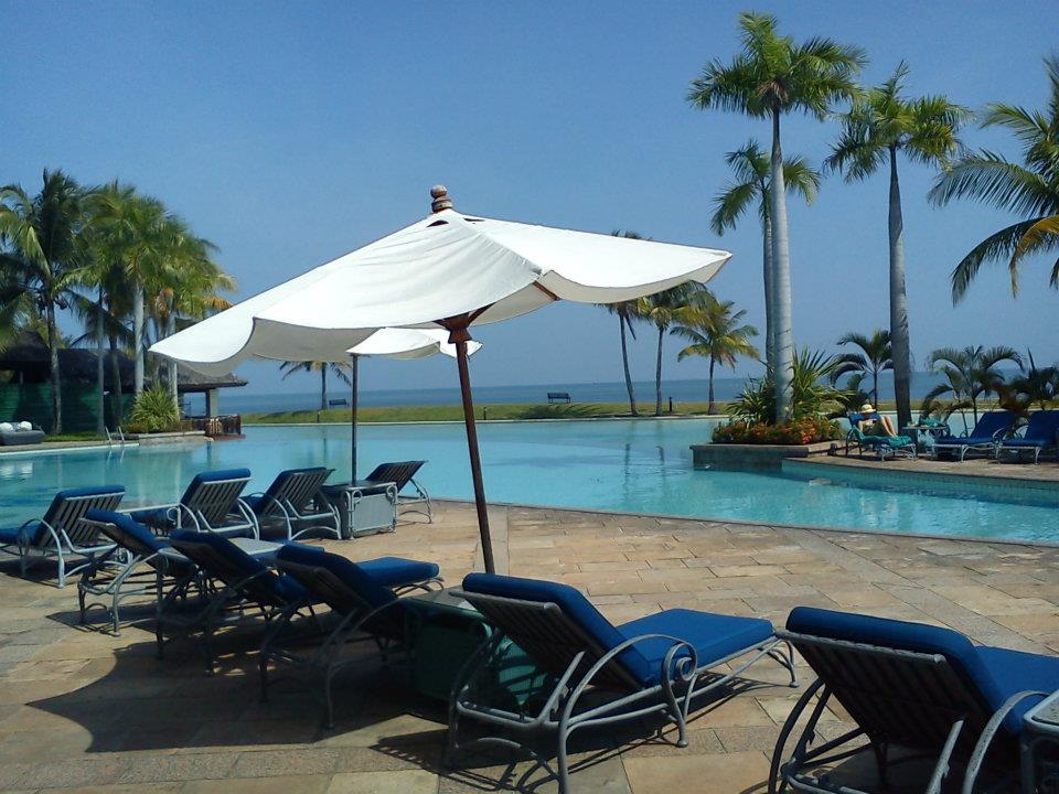 564061_10151086673138833_918955009_n