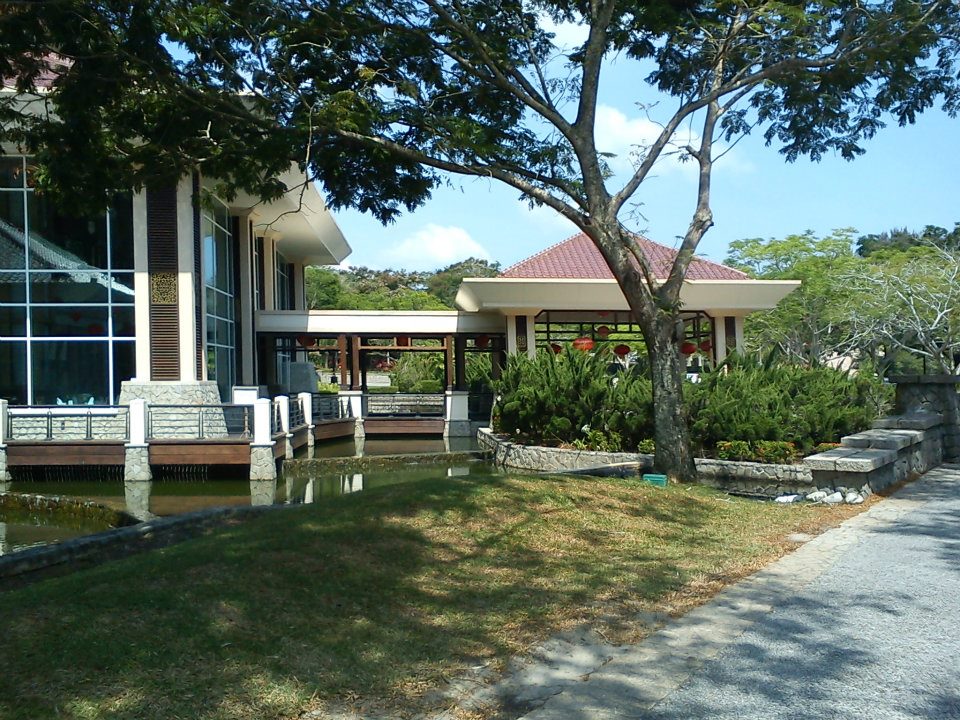 575347_10151086678003833_93144531_n